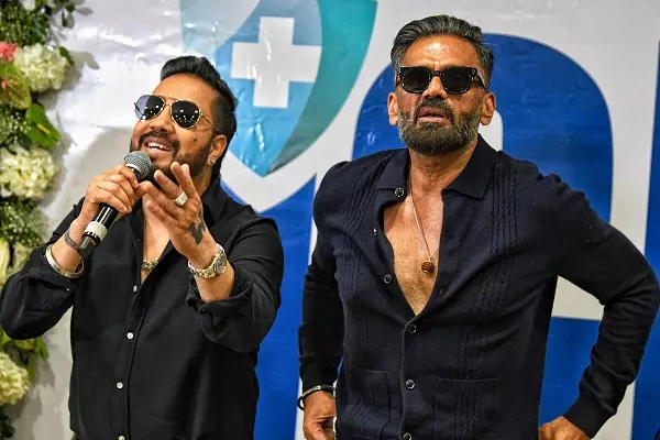 Actor Sunil Shetty and singer Mika Singh attend the inauguration of the Indian Cancer Institute Actor Sunil Shetty and singer Mika Singh attend the inauguration of the Indian Cancer Institute