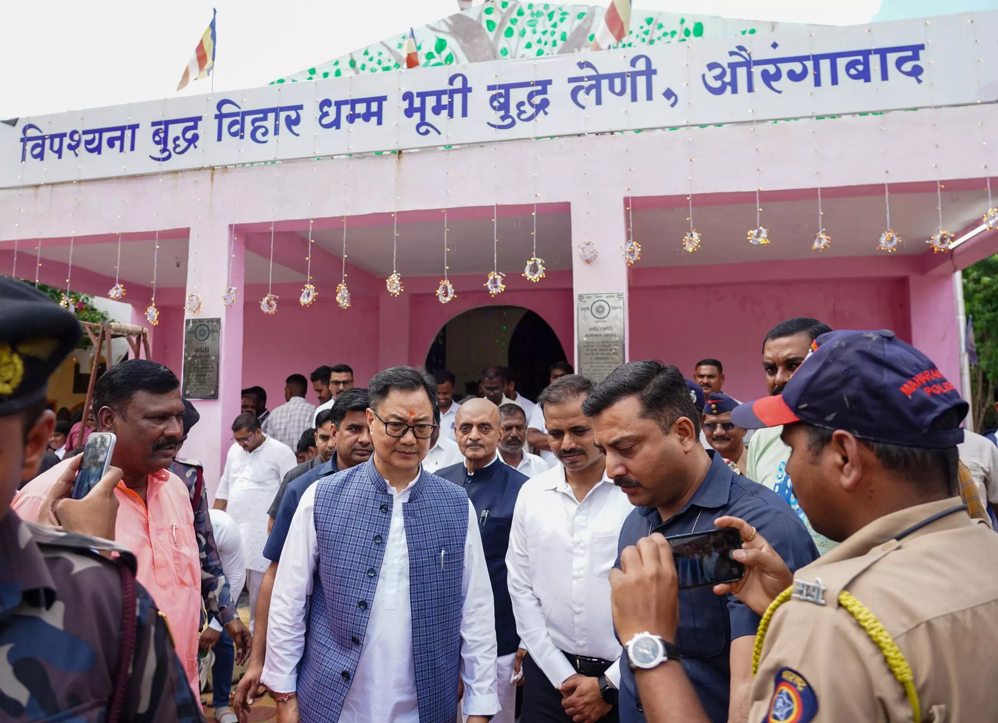Union Minister Kiren Rijiju visits Vipassana Buddha Vihar and Dhamma Bhumi Buddha Caves