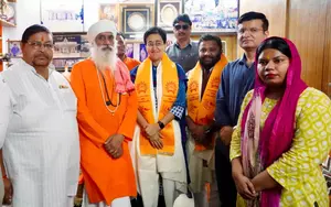 Delhi Chief Minister Atishi offers prayer at Lord Valmiki Temple Delhi Chief Minister Atishi offers prayer at Lord Valmiki Temple