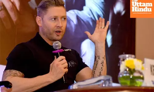 Clarke advises Australia to pick specialist opener for Tests against India