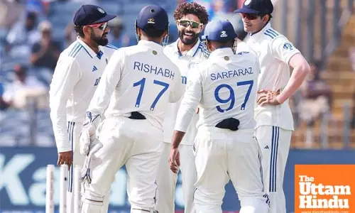 2nd Test: India set target of 359 runs to win after bowling out NZ for 255