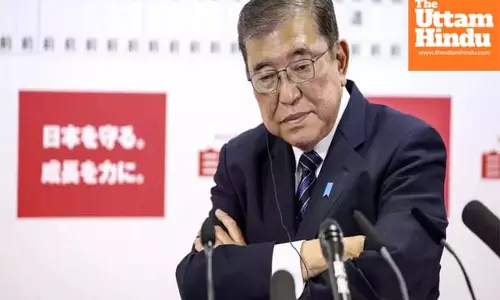 Japans ruling coalition loses majority in lower house (Ld)