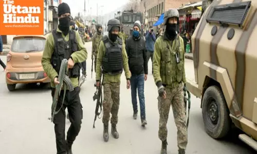 2 CRPF troopers, 2 policemen injured in Srinagar gunfight