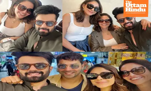 Varun Dhawan, Esha Gupta, Mrunal Thakur, and Maniesh Paul chill together
