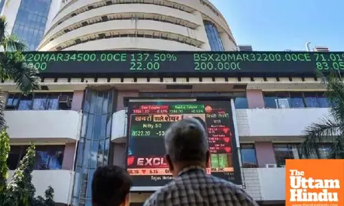 Share market opens flat, Bharti Airtel and ICICI Bank among top gainers