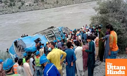16 killed after coach falls into river in Pakistan