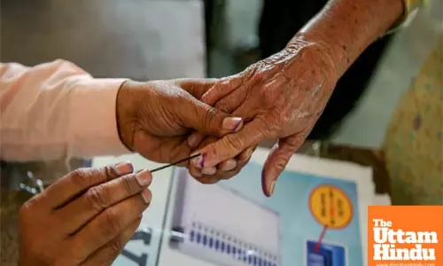 NDA ahead in Maharashtra, close fight in Jharkhand, shows Election Commission data