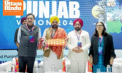 UNION AND STATE GOVERNMENTS SHOULD JOIN HANDS TO COMBAT MENACE OF PADDY STRAW BURNING -CM