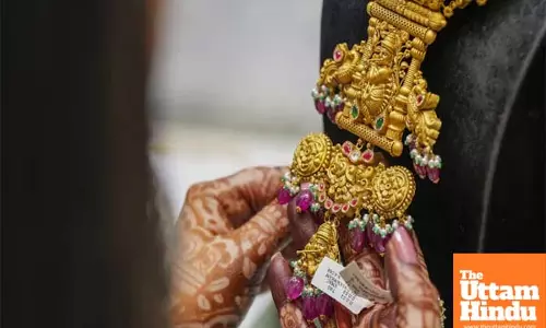 Gold prices fall nearly 9% from record high, experts predict support levels