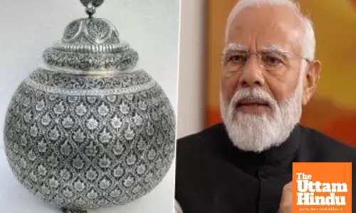 PM Modi gifts Kolhapur-made panchamrit kalash to Nigerian President