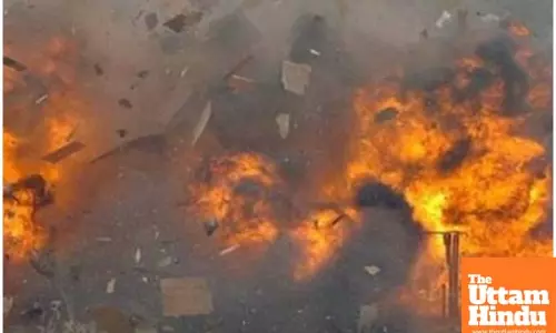 Gurugram: Miscreants set parked car on fire, panic prevails in area