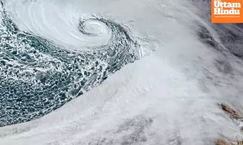 Emergency warning issued over category three cyclone in Australia