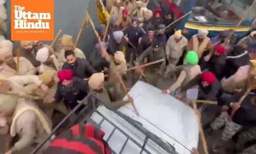 Bathinda Chaos: Farmers and Police Face Off in Tense Standoff