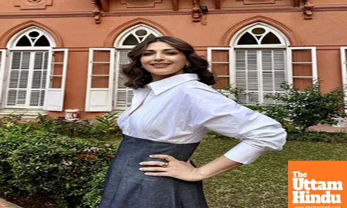 Sonali Bendre is in ‘college again’