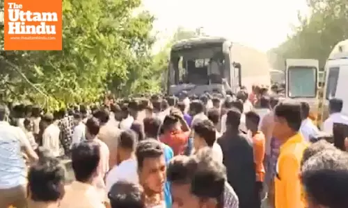 Horrific Bus Crash in Maharashtra’s Gondia: Bus Overturns While Avoiding Bike, 9 Dead