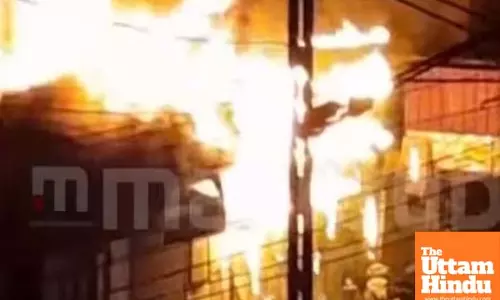 Kochi Godown Fire Sparks Panic Near Railway Tracks, Halts Train Services; 11 Rescued