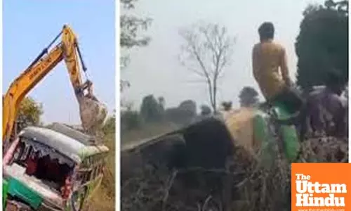 Over 25 injured as bus overturns in MPs Chhindwara