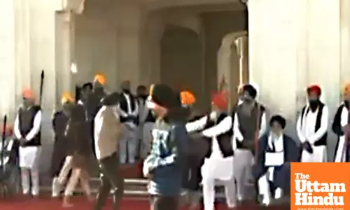 Man tries to shoot Sukhbir Badal at Golden Temple, arrested