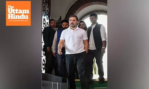 BREAKING: Rahul Gandhis Convoy Halted at Ghazipur Border on Way to Sambhal`