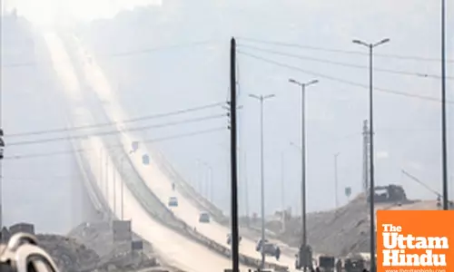 Jordan closes border crossing with Syria