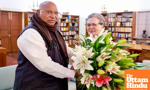 New Delhi: Mallikarjun Kharge greets Sonia Gandhi On Her Birthday