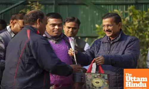 Delhi polls: Kejriwal announces Rs 10 lakh insurance for auto drivers