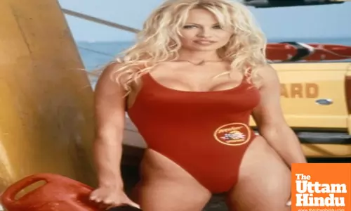 Pamela Andersons ‘Baywatch’ swimsuit to be showcased in exhibition