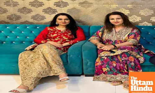 Raj Kapoors heroines, Padmini Kolhapure and Poonam Dhillon, come together to celebrate his centenary
