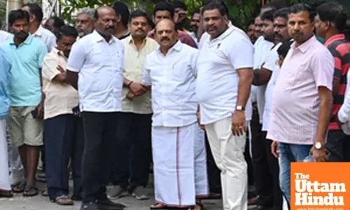 Chennai: Tamil Nadu Ministers pay their last respects to E.V.K.S. Elangovan