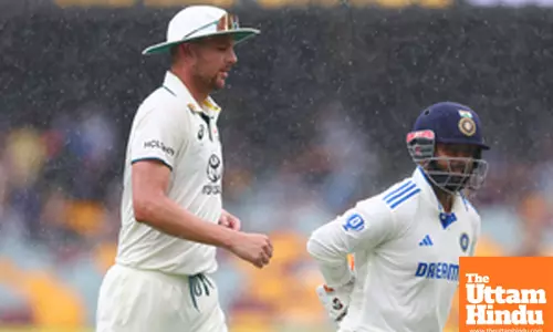 3rd Test: Australia pacers dominate India on frustrating rainy day