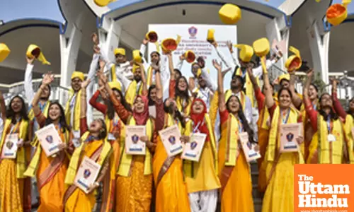 Patna: Students jubilate during the 4th convocation of Patliputra University