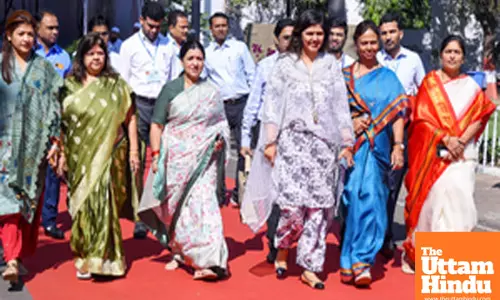 Nagpur: Maharashtra Cabinet Minister Pankaja Munde arrives with other MLAs for the second day of the winter session