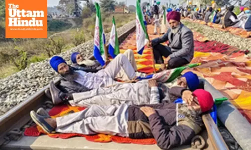Commuters inconvenienced with rail roko protest by farmers in Punjab