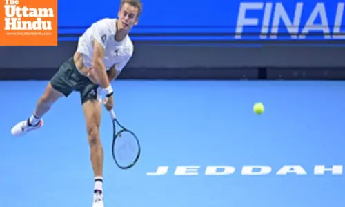 Next Gen ATP Finals: Van Asche, Michelsen make winning start on opening day