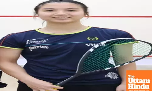 Akanksha races into second round at western India slam