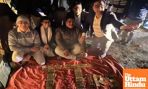 Authorities Seize 52kg Gold worth Worth ₹40 Crore and ₹10 Crore Cash in Bhopal Vehicle Linked to Real Estate Firms