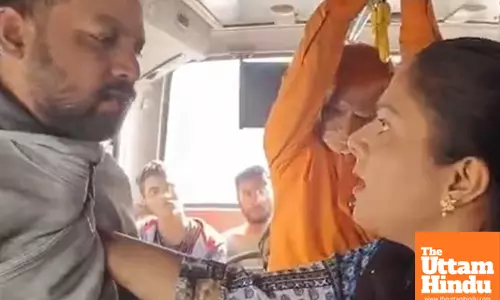 Woman dishes out 26 slaps to bus Molester—Internet goes wild!