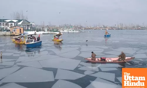 Kashmir Shivers Through Coldest December Night in 50 Years, Temperatures Plunge to Minus 8.5°C!