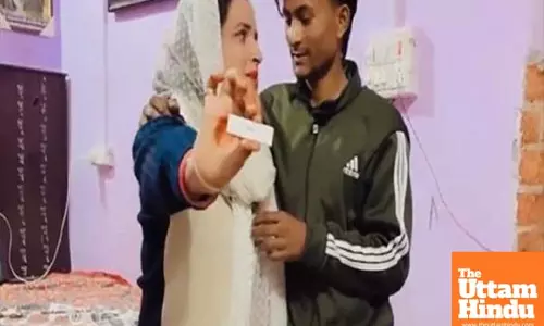 VIRAL WATCH: Seema Haider Who Came From Pakistan Confirms Pregnancy, Reveals Baby Bump as Proof of Expecting Sachin’s Child