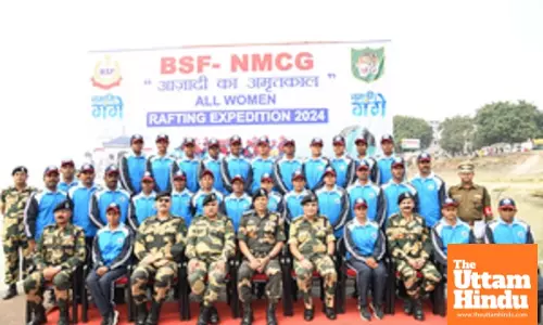 All-women BSF rowing expedition flagged in by DG