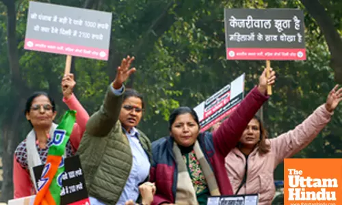 New Delhi: Members of BJP Mahila Morcha protest outside AAP National Convener Arvind Kejriwals residence