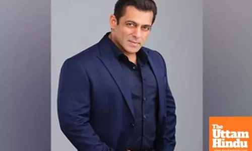 Salman Khan lands in Jamnagar along with his family for birthday celebrations