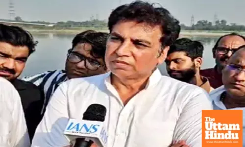 Delhi Cong, BJP welcome LG-ordered probe against data collection by AAP