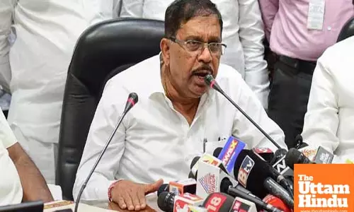 Ktaka govt stands by Priyank Kharge; hands over contractor suicide case to CID