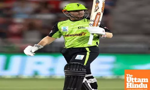 David Warner scores 86 as Thunder defeat Renegades by 8 runs in BBL 2024-25