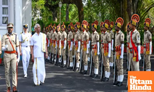 Thiruvananthapuram: Newly appointed Kerala Governor Rajendra Vishwanath Arlekar inspects the Guard of Honour