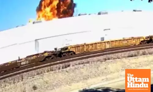 Fatal Plane Crash onto U.S. Furniture Warehouse Roof, Watch the Video