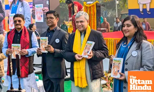 New Delhi: Union Minister Ashwini Vaishnaw attends the NDMCs Exam Warrior Art Festival