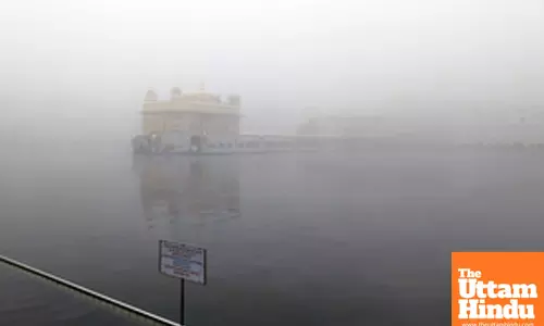 Devotees visit the Golden Temple to offer prayers on the birth anniversary of the tenth Sikh Guru, Guru Gobind Singh