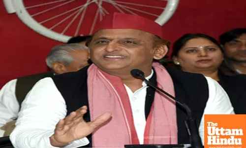 Lucknow: Samajwadi Party President Akhilesh Yadav addresses a press conference